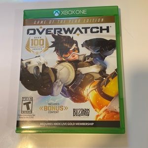 Overwatch game of the year edition Xbox one disk